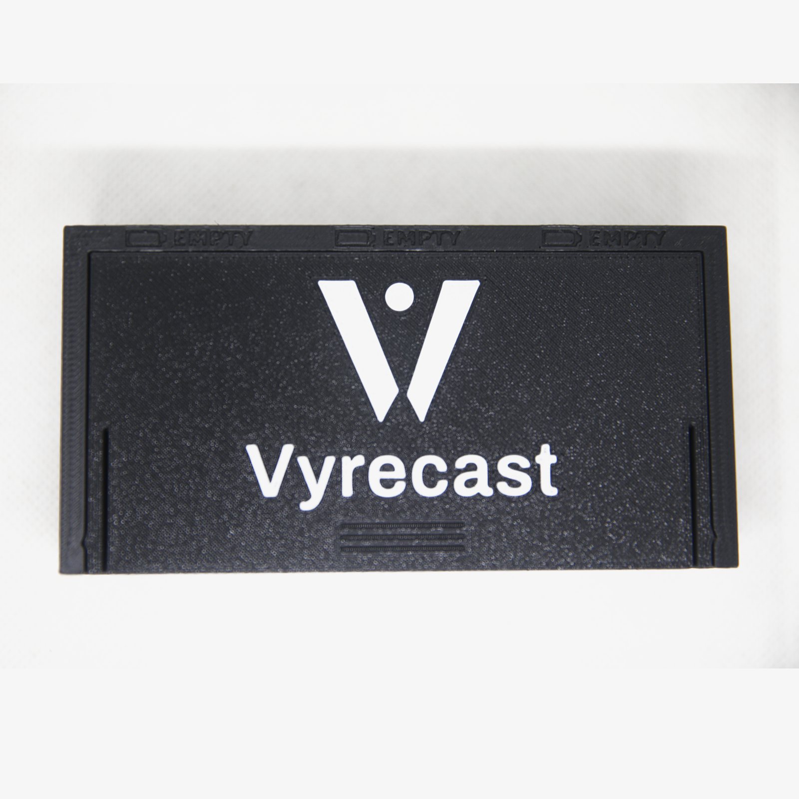 Vyrecast Battery Box, black, closed with logo on the lid